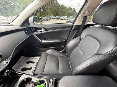 Used 2019 Kia Stinger RWD image 17