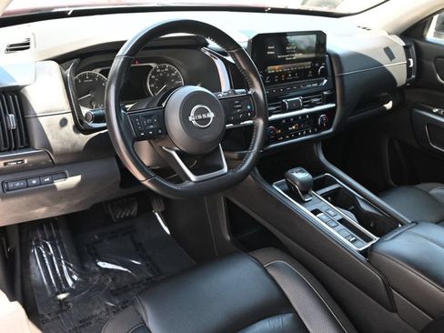 Used 2022 Nissan Pathfinder SL FWD image 7