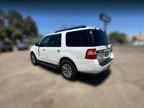 Used 2016 Ford Expedition XLT w/ Equipment Group 201A RWD image 4
