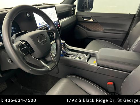 Used 2024 Lexus GX 550 w/ Accessory Package (Z1) AWD/4WD image 16