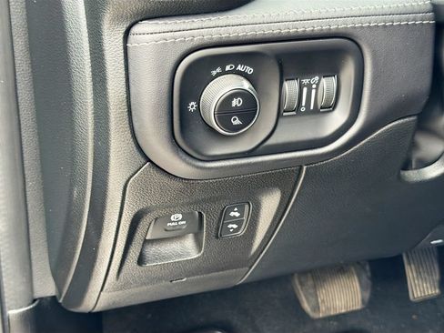 Used 2022 RAM 1500 Limited w/ Body-Colour Bumper Group AWD/4WD image 10