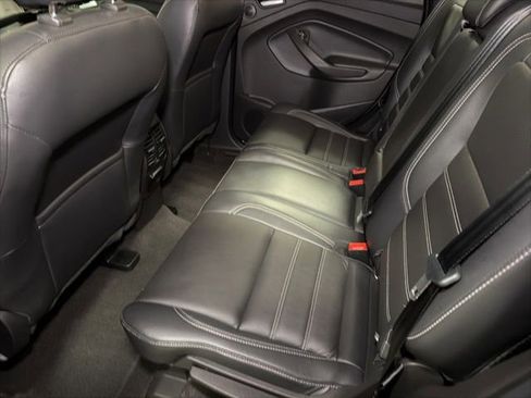 Used 2018 Ford Escape Titanium AWD/4WD image 36