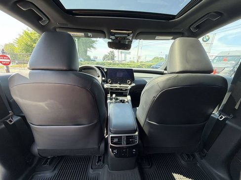Used 2023 Lexus RX 350 Premium w/ Accessory Package AWD/4WD image 20