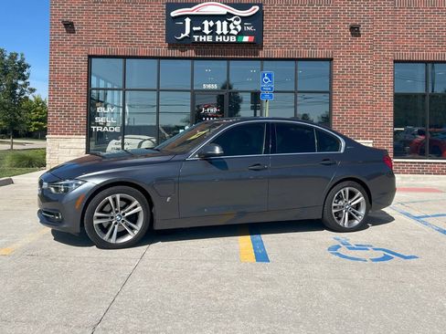 Used 2017 BMW 330e image 51