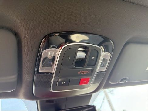 Used 2025 Hyundai Santa Cruz Limited image 33