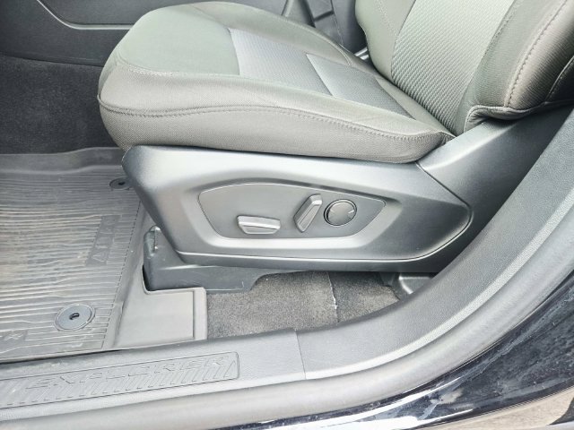 Used 2024 Ford Explorer XLT AWD/4WD image 33