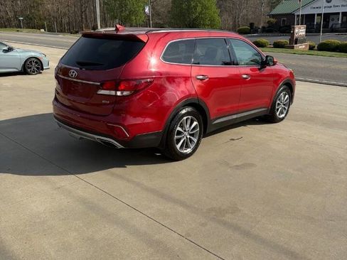 Used 2017 Hyundai Santa Fe SE w/ Cargo Package image 8