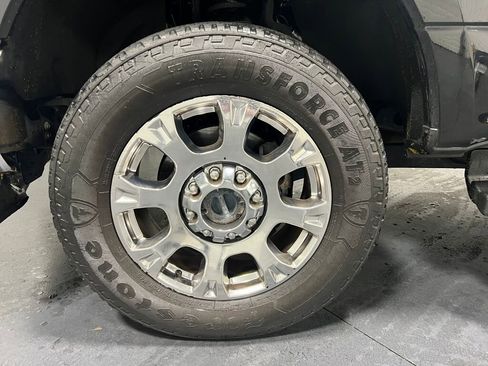 Used 2021 Ford F250 Lariat w/ Chrome Package image 17