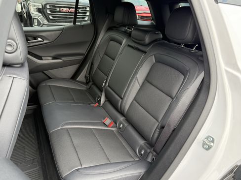 Used 2026 Chevrolet Equinox LT w/ Convenience Package II FWD image 34
