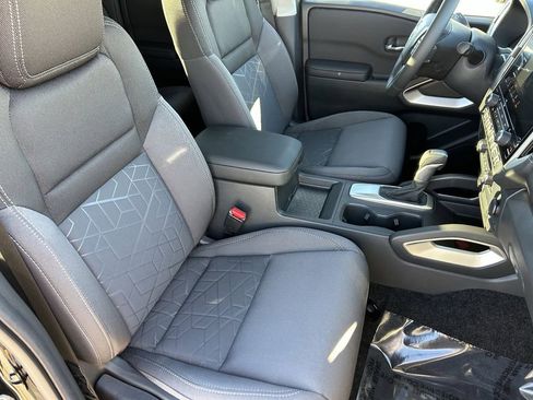 New 2026 Nissan Frontier SV w/ SV Convenience Package image 10