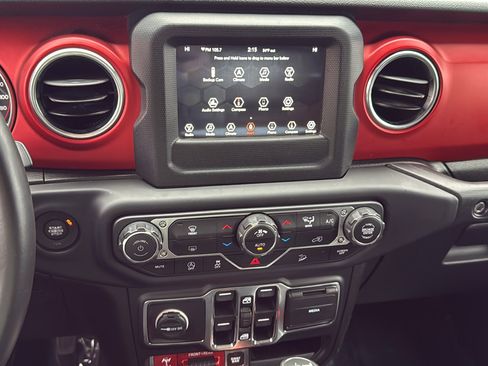 Used 2019 Jeep Wrangler Unlimited Rubicon w/ LED Lighting Group image 19