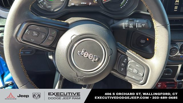 Used 2024 Jeep Wrangler Unlimited AWD/4WD image 11