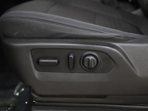 Used 2020 Chevrolet Silverado 1500 RST image 28