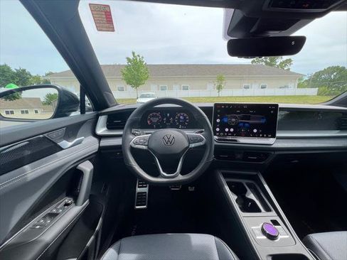New 2026 Volkswagen Tiguan SE R-Line AWD/4WD image 19