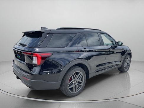 New 2026 Ford Explorer ST-Line w/ ST-Line Street Pack RWD image 4