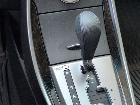 Used 2013 Hyundai Elantra GLS w/ Preferred Pkg image 28