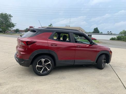 Used 2021 Chevrolet TrailBlazer RS w/ Sun and Liftgate Package FWD image 14
