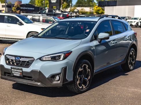 Used 2022 Subaru Crosstrek 2.5i Limited w/ Moonroof Package 2 AWD/4WD image 4