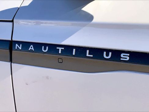 New 2026 Lincoln Nautilus Premier w/ Jet Appearance Package image 15
