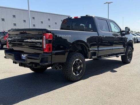 New 2026 Ford F250 Platinum w/ Tremor Off-Road Package AWD/4WD image 8