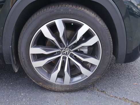 Used 2021 Volkswagen Atlas SEL Premium image 43