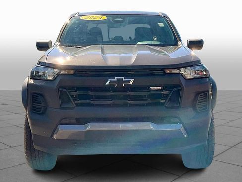 Used 2024 Chevrolet Colorado Trail Boss image 3