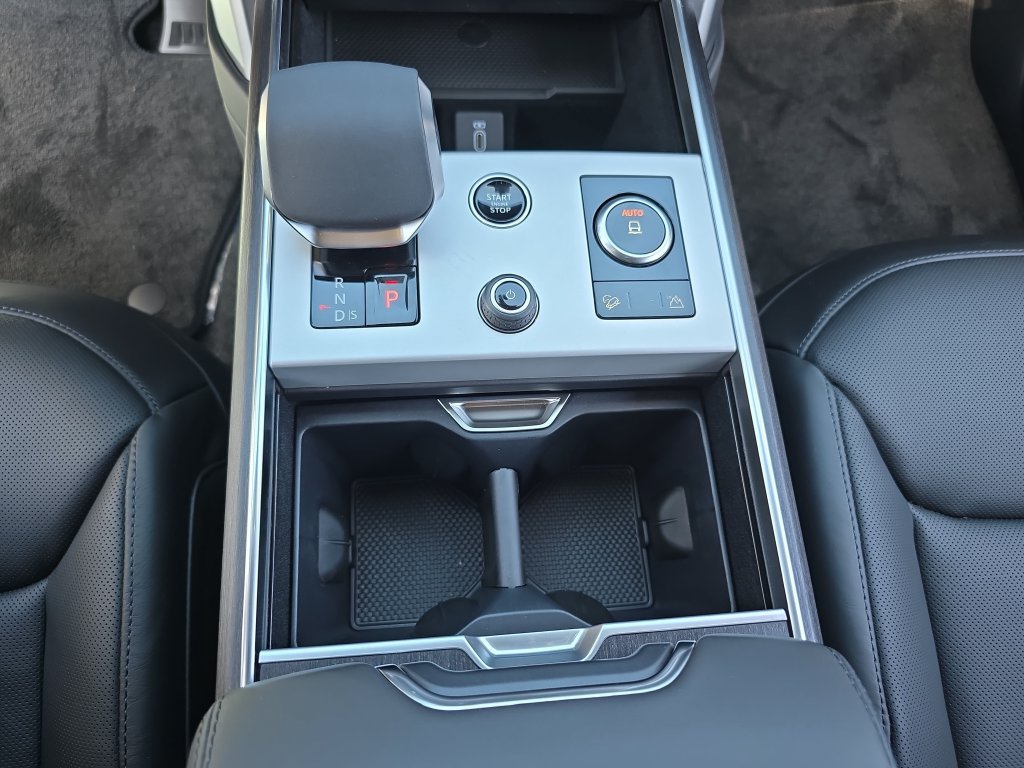New 2027 Land Rover Range Rover Long Wheelbase SE AWD/4WD image 26