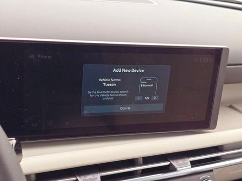 Certified 2025 Hyundai Tucson SE image 10