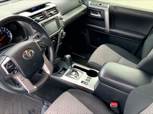 Used 2016 Toyota 4Runner SR5 image 14