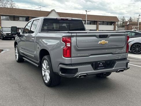 Used 2025 Chevrolet Silverado 1500 High Country w/ High Country Premium Package AWD/4WD image 8