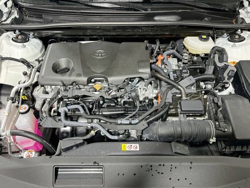 Used 2025 Toyota Camry LE FWD image 25