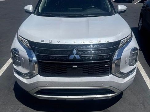 Used 2022 Mitsubishi Outlander SE AWD/4WD image 1