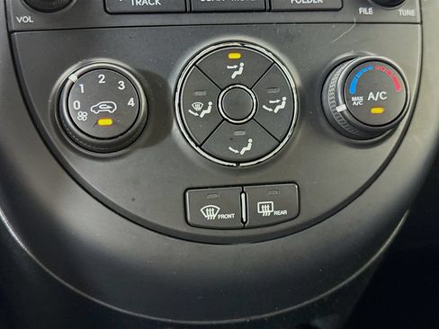 Used 2012 Kia Soul FWD image 16