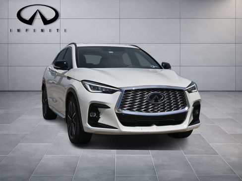 Certified 2023 INFINITI QX55 Essential AWD/4WD image 3
