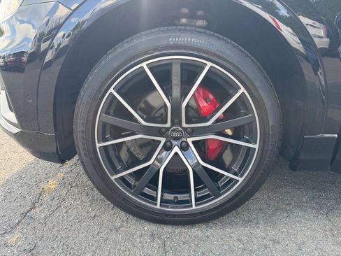 Used 2019 Audi Q8 Prestige w/ Luxury Package AWD/4WD image 20