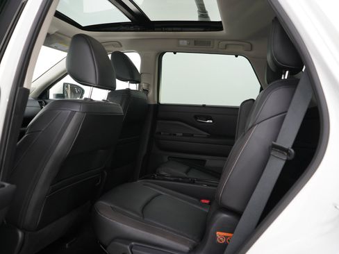 Used 2023 Nissan Pathfinder SL w/ SL Premium Package AWD/4WD image 20