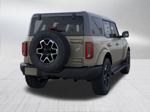 New 2025 Ford Bronco Outer Banks image 8