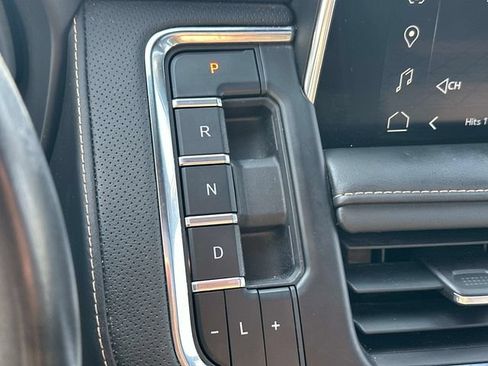 Used 2023 GMC Yukon AT4 w/ AT4 Premium Package AWD/4WD image 28