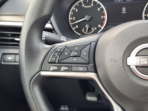 Used 2024 Nissan Altima 2.5 SV FWD image 29