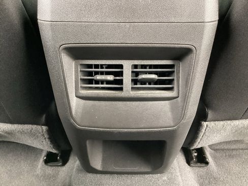 Used 2023 Chevrolet Colorado Trail Boss w/ Technology Package image 33