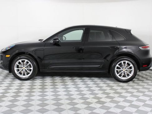 Used 2025 Porsche Macan image 2