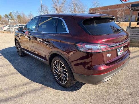 Used 2019 Lincoln Nautilus Reserve image 3