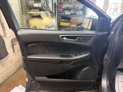 Used 2023 Ford Edge ST-Line w/ Cargo Accessory Package AWD/4WD image 24