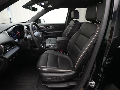 Used 2023 Chevrolet Traverse Premier AWD/4WD image 7