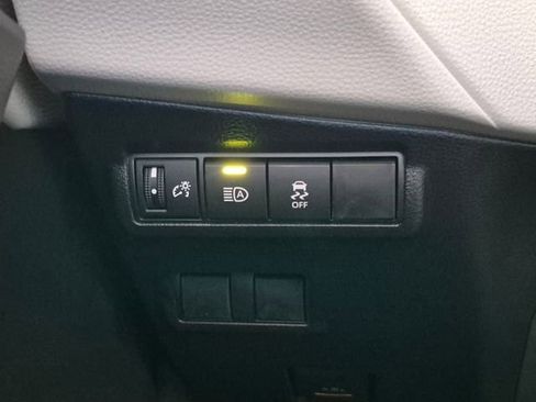 New 2026 Toyota Corolla Cross L image 16