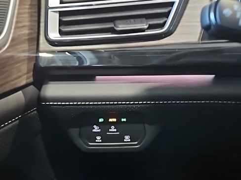 New 2026 Volkswagen Atlas SEL image 38