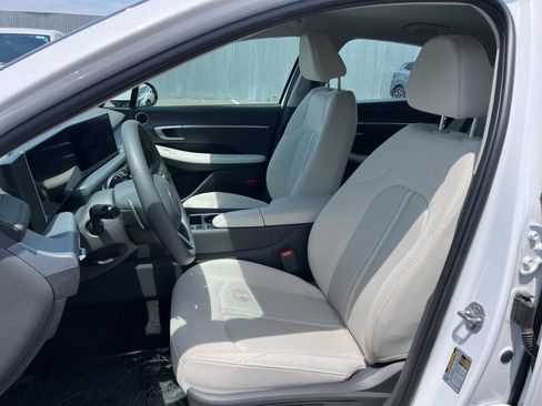 Used 2025 Hyundai Sonata SEL FWD image 37