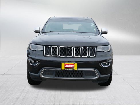 Used 2017 Jeep Grand Cherokee Limited w/ Luxury Group II image 2