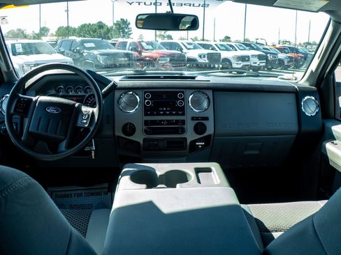 Used 2016 Ford F250 XLT w/ XLT Value Package image 12