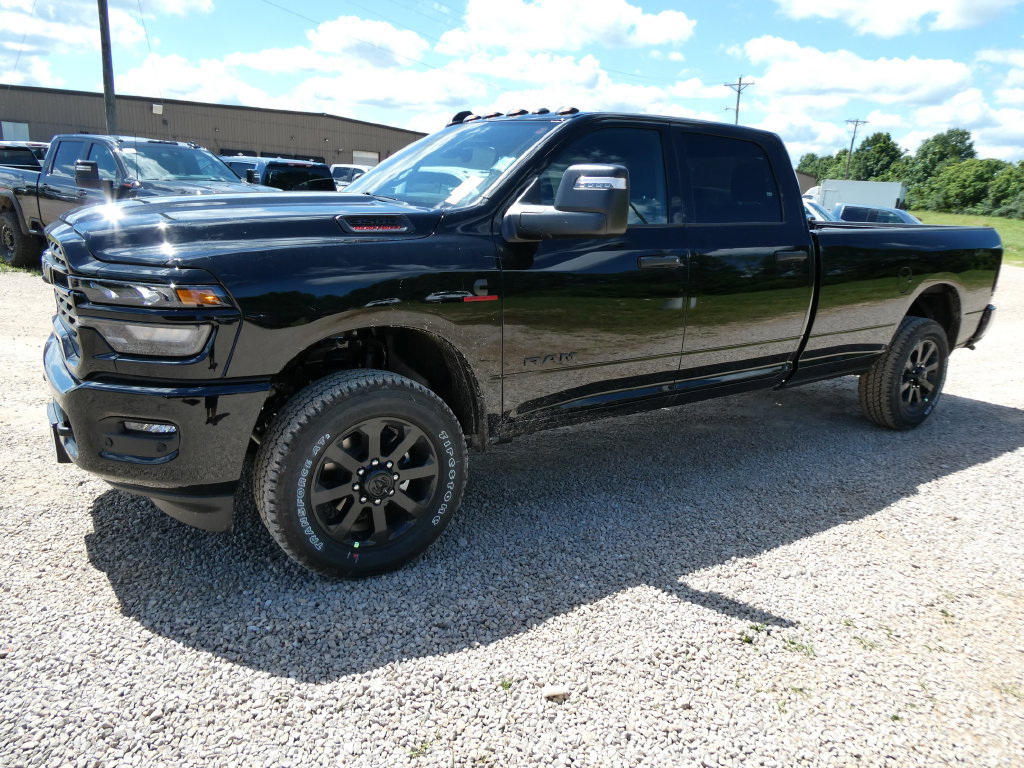 New 2026 RAM 3500 Big Horn AWD/4WD image 9